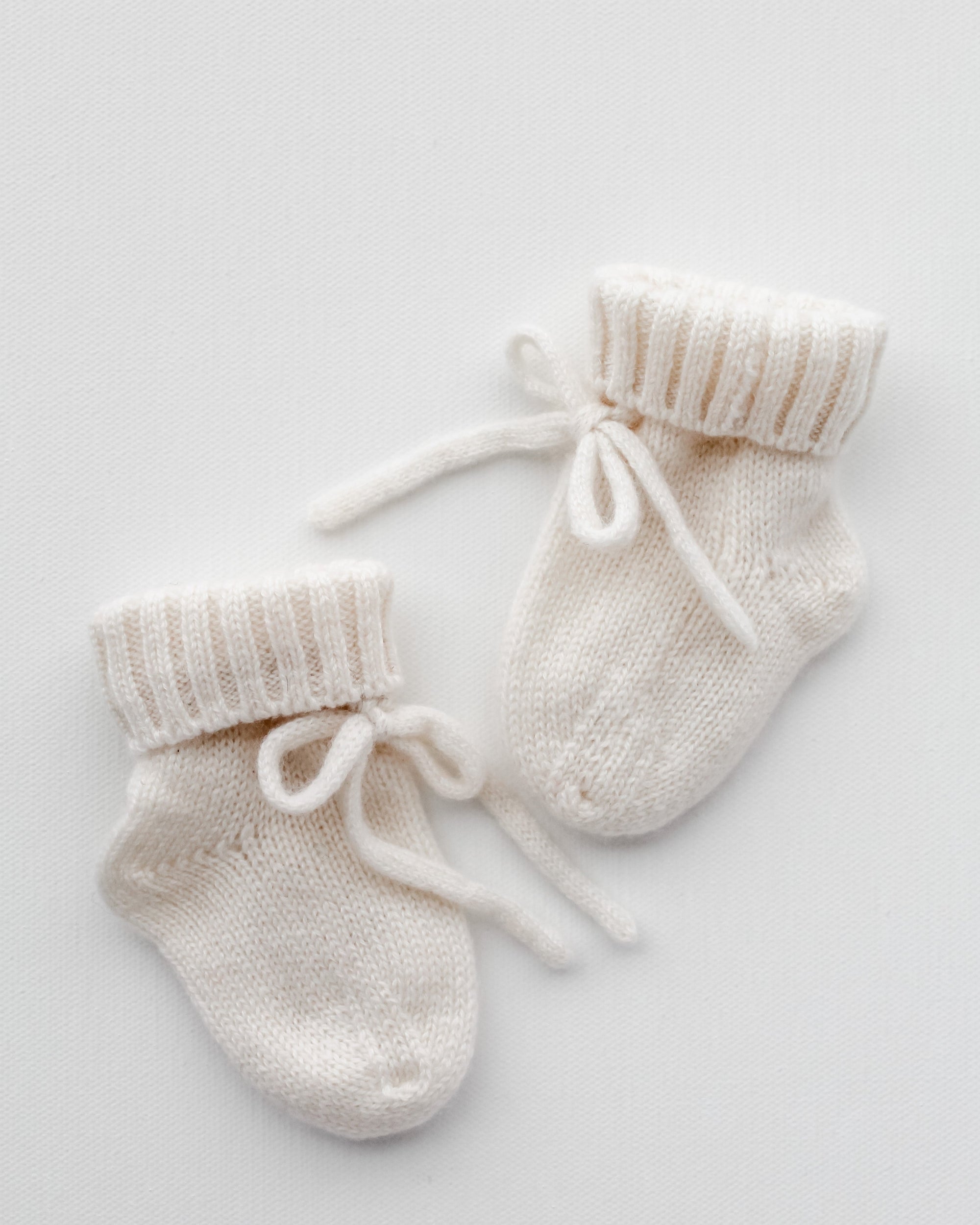 Cashmere Baby Booties - Snow