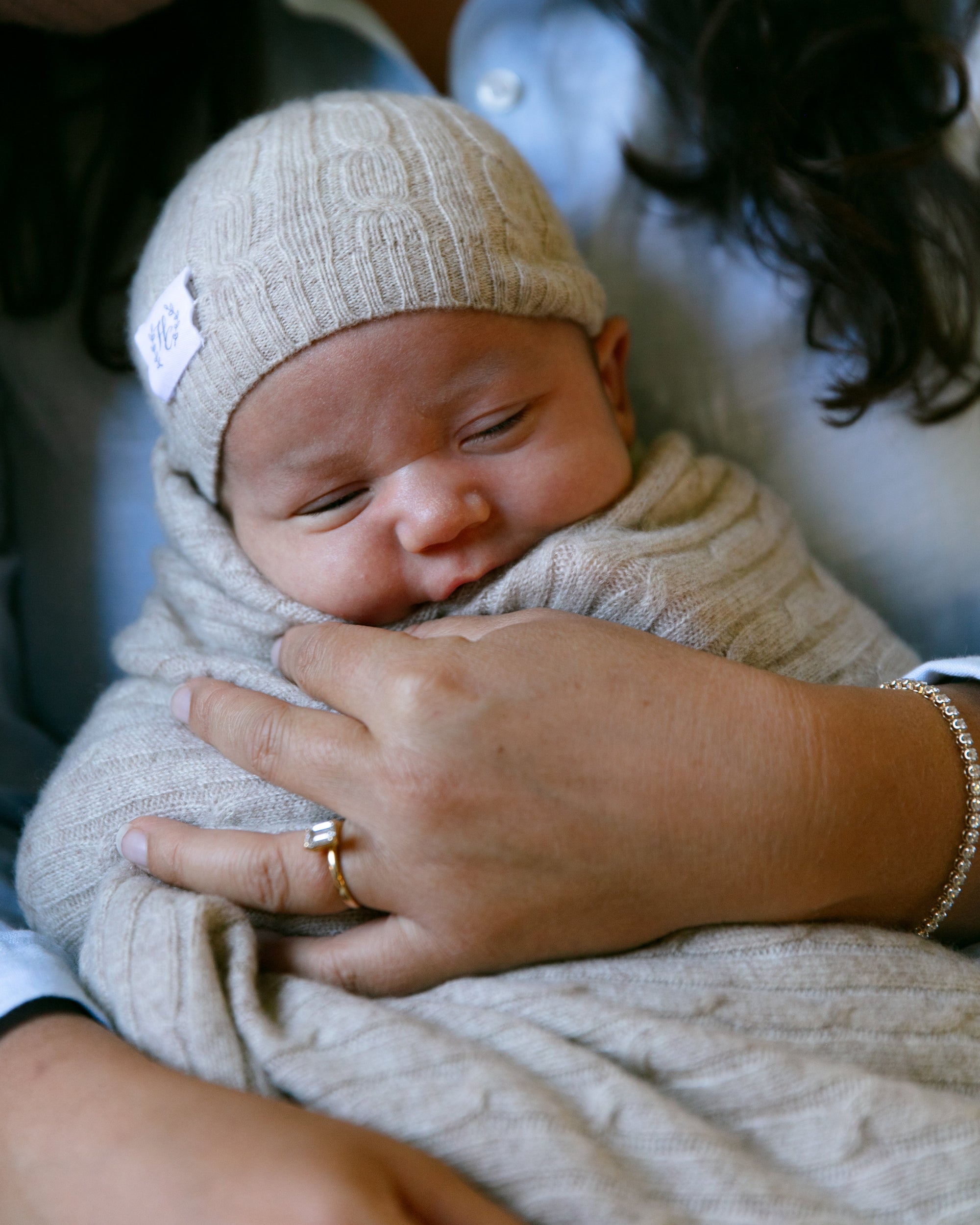cashmere-baby-beanie-toast 3