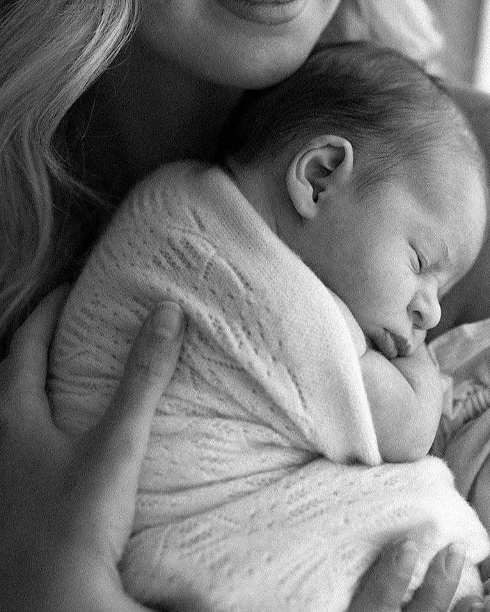 Hello Baby Box - Snowflake - Heirloom Cashmere Australia