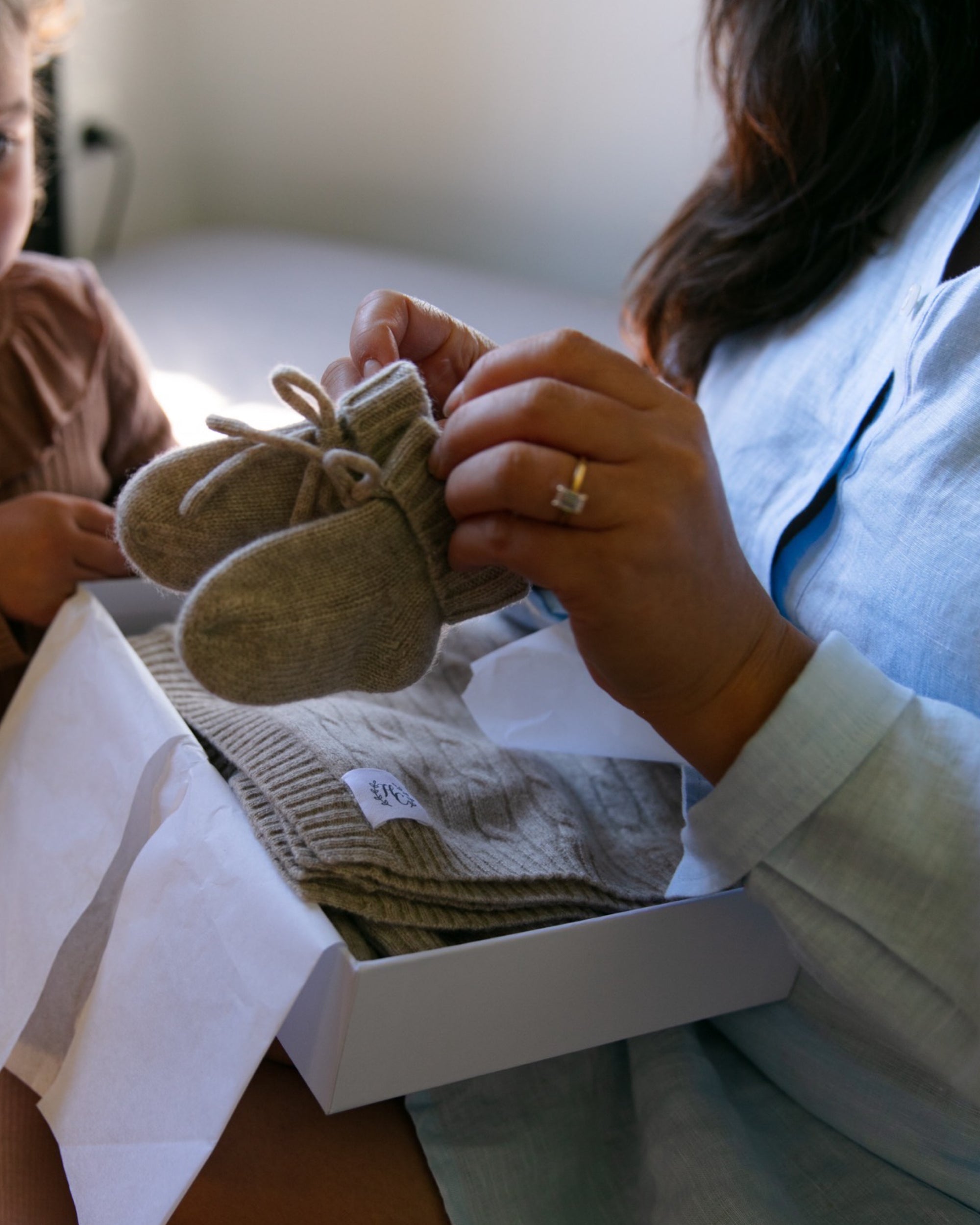 cashmere baby welcome home box toast 1