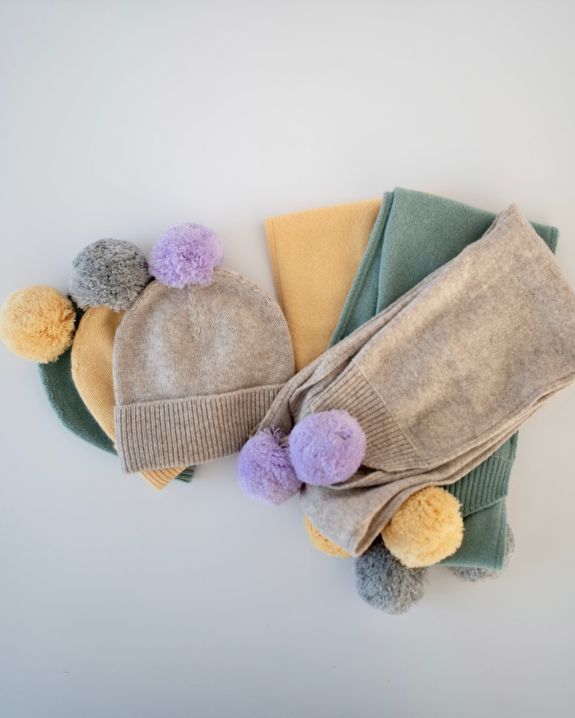 cashmere kids beanie sage 2