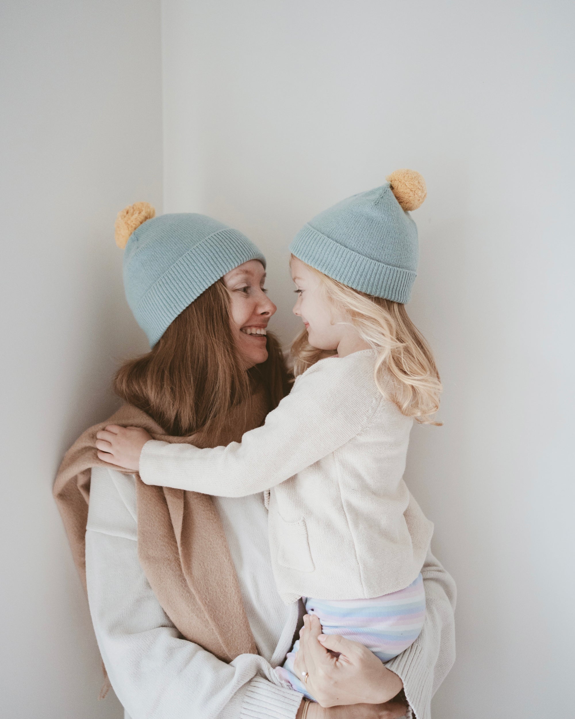 cashmere_pompom_beanie_sage 1